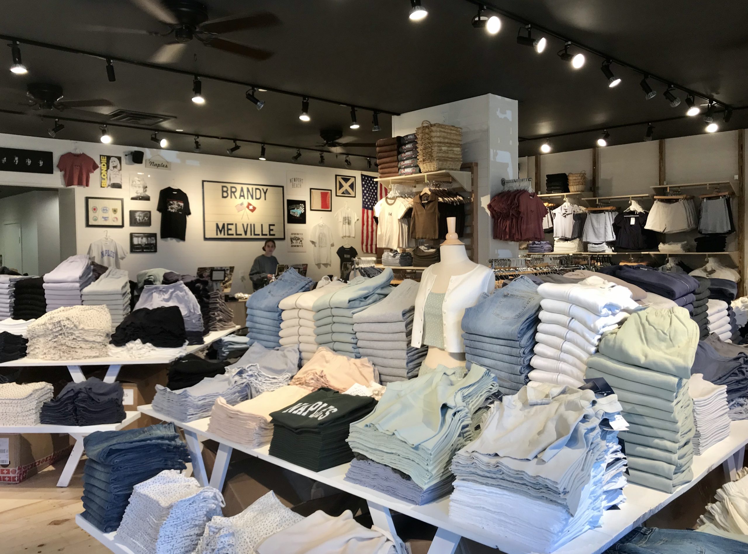 Brandy Melville apparel brand launches store on Fifth Avenue South in ...