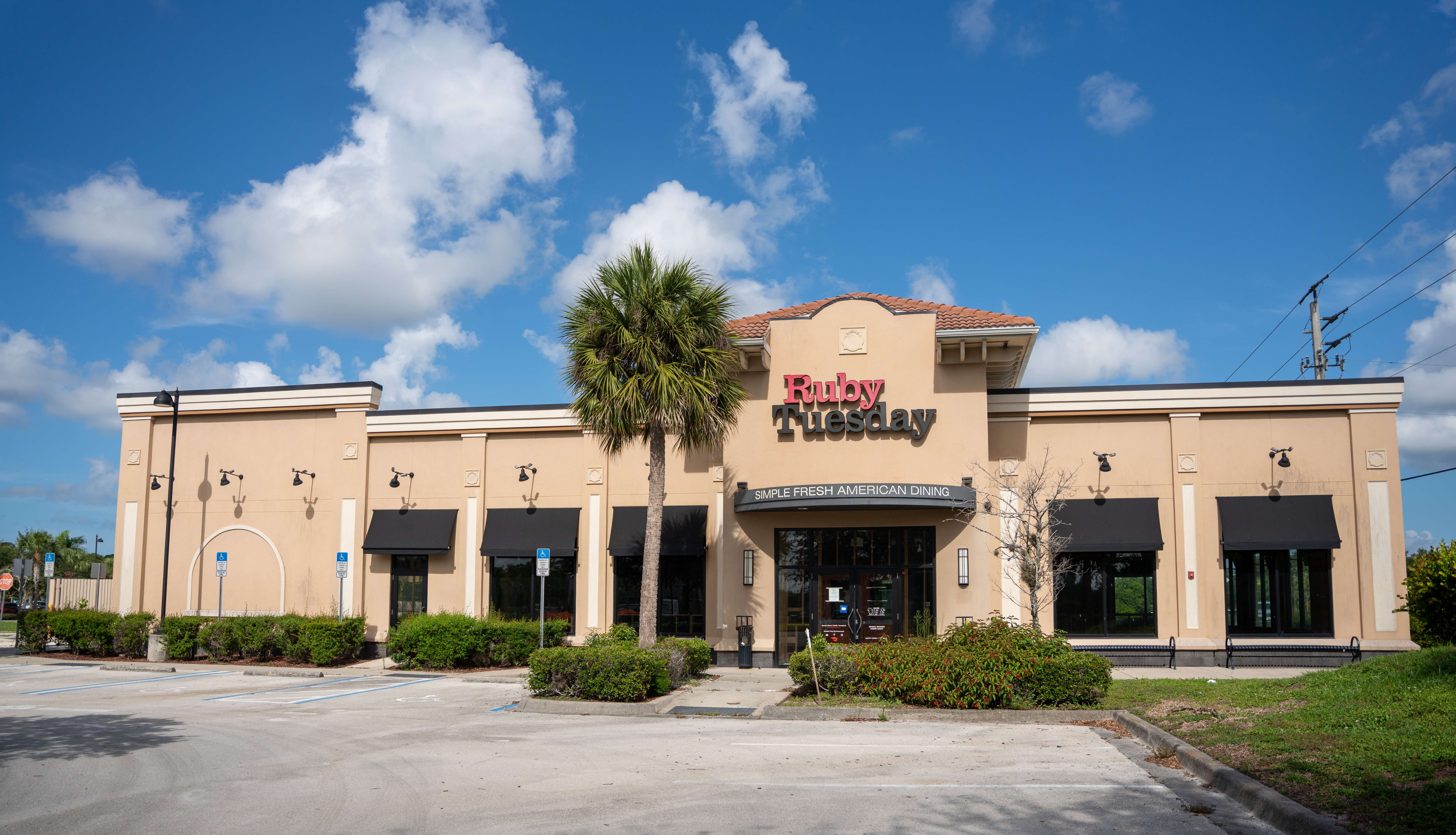 Wawa replacing Rub Tuesday in Estero