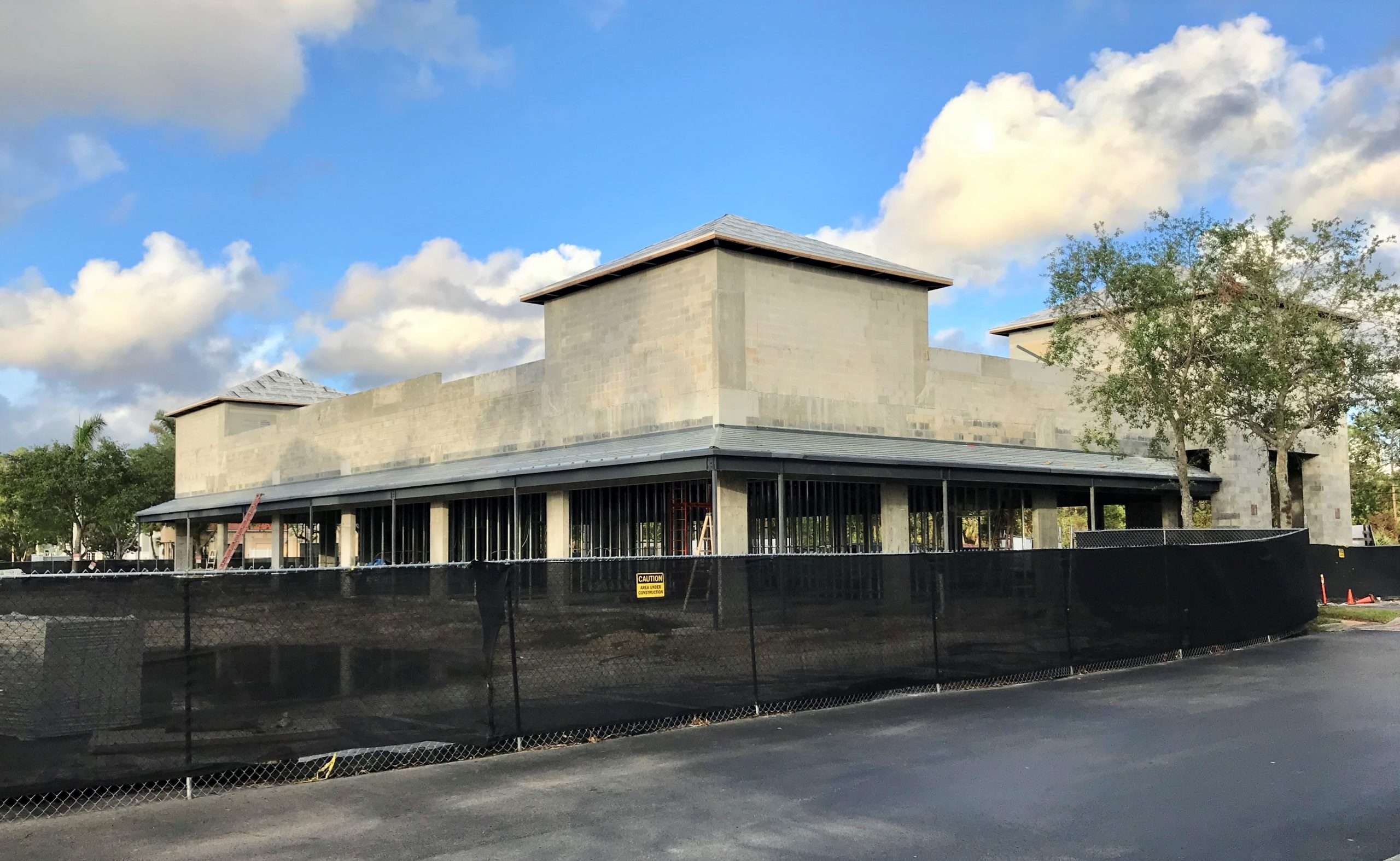 Building 900 at Shoppes at Vanderbilt