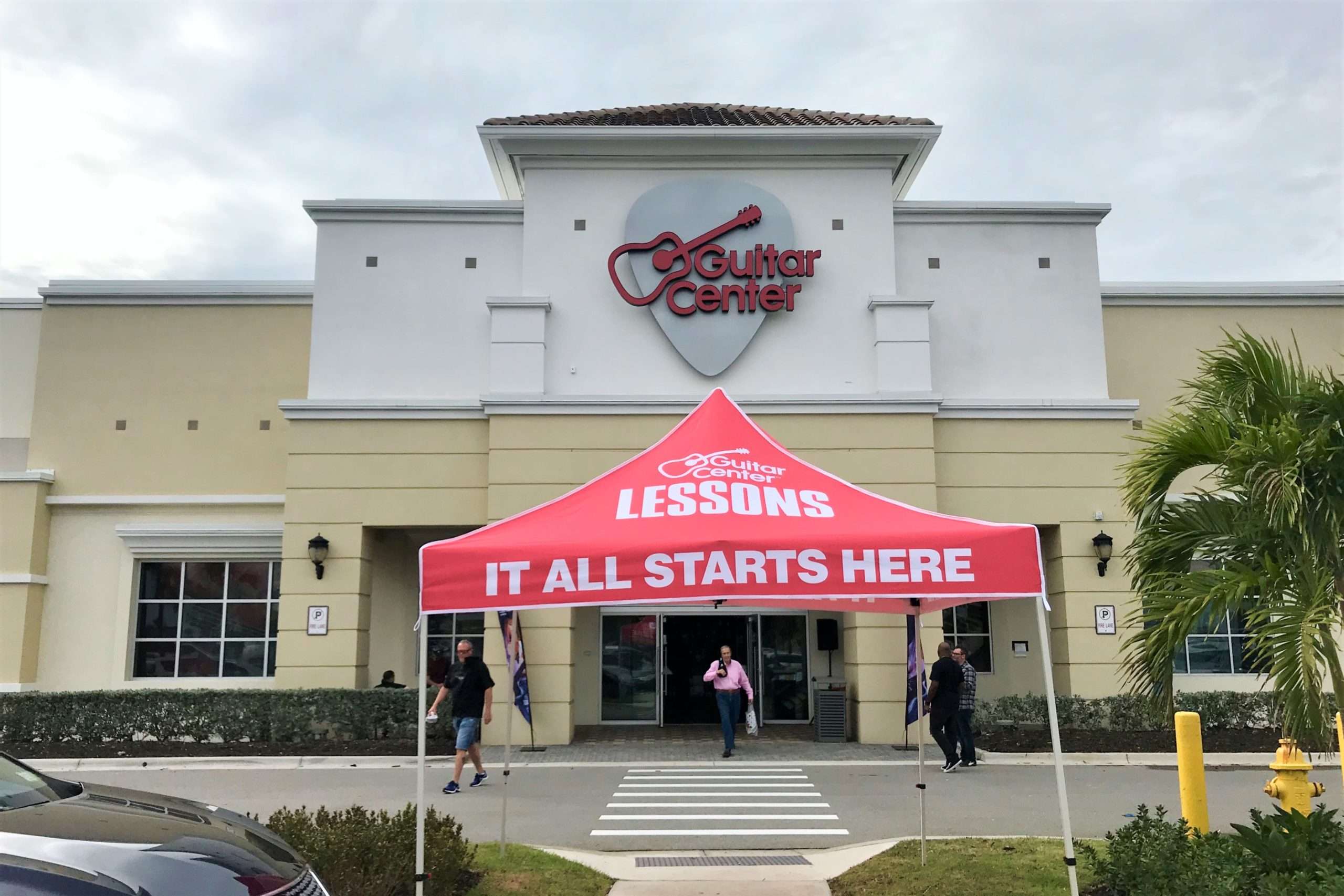 Guitar Center opens North Naples store