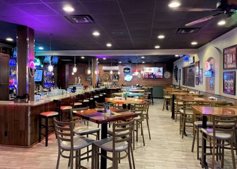 Stix Sushi Seafood Lounge in East Naples