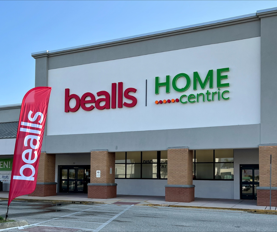 Port Charlotte Bealls reopens after suffering damage from Hurricane Ian