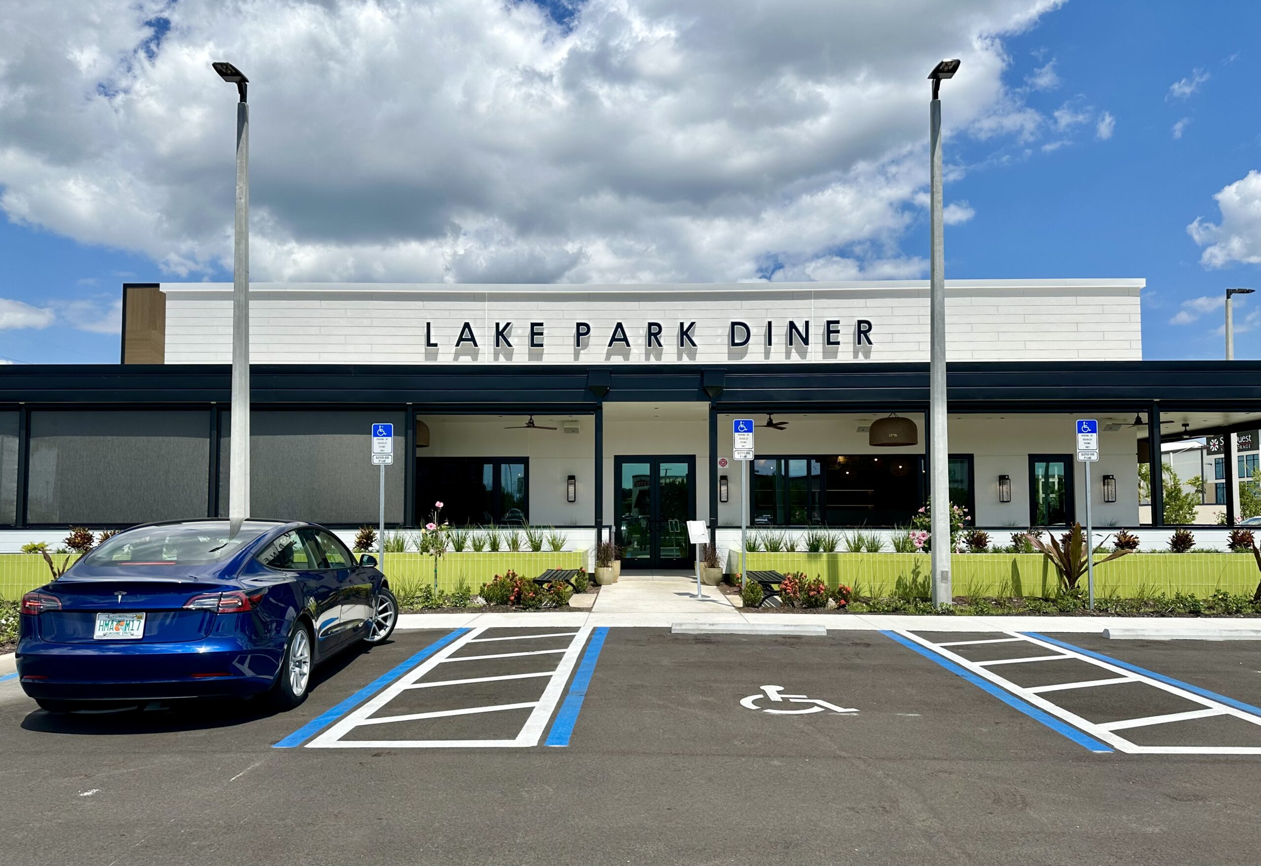 Lake Park Diner at Founders Square