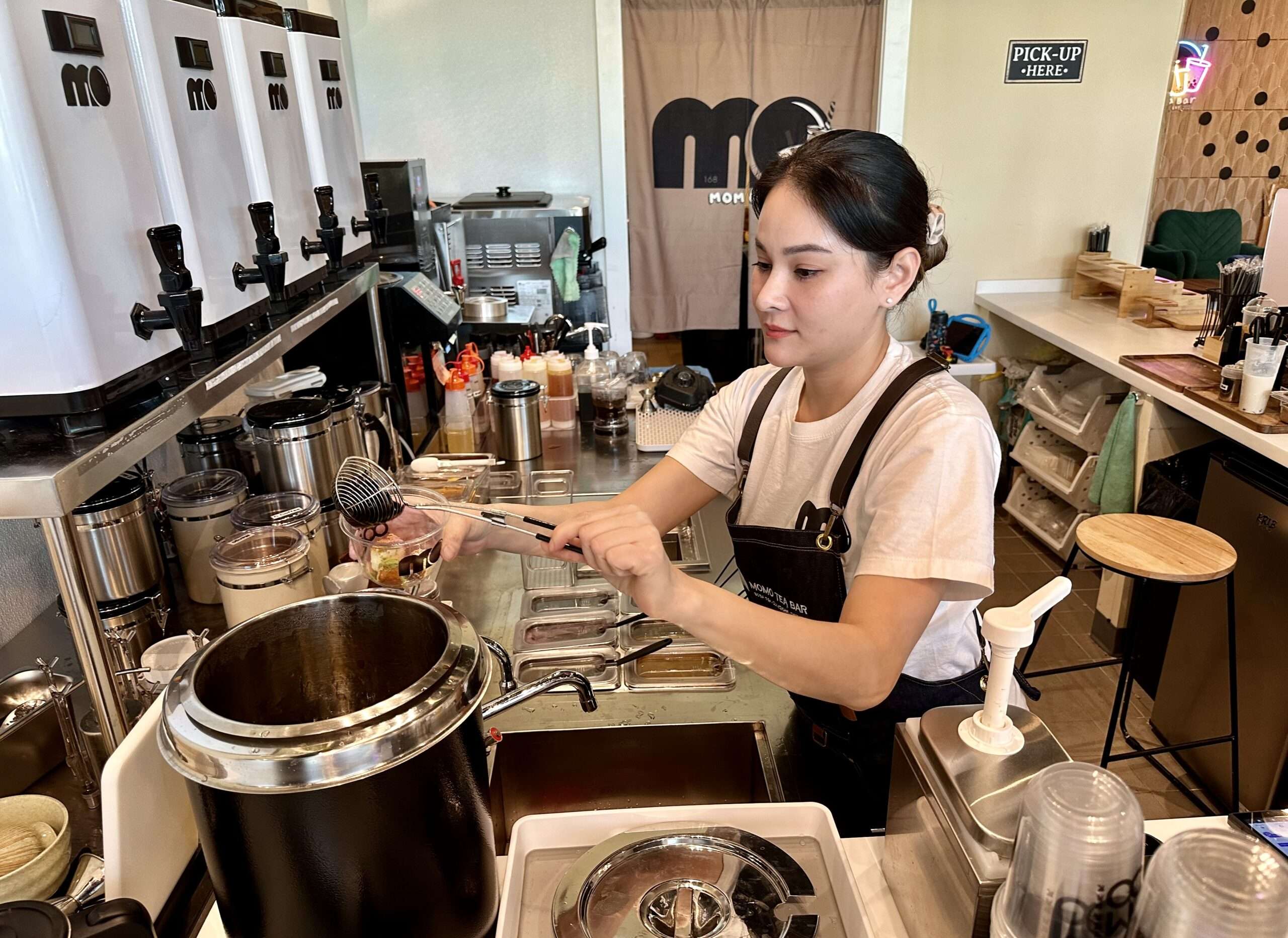 Momo Tea Bar in North Naples