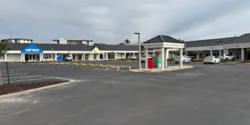 Santini Marina Plaza shopping center on Fort Myers Beach.