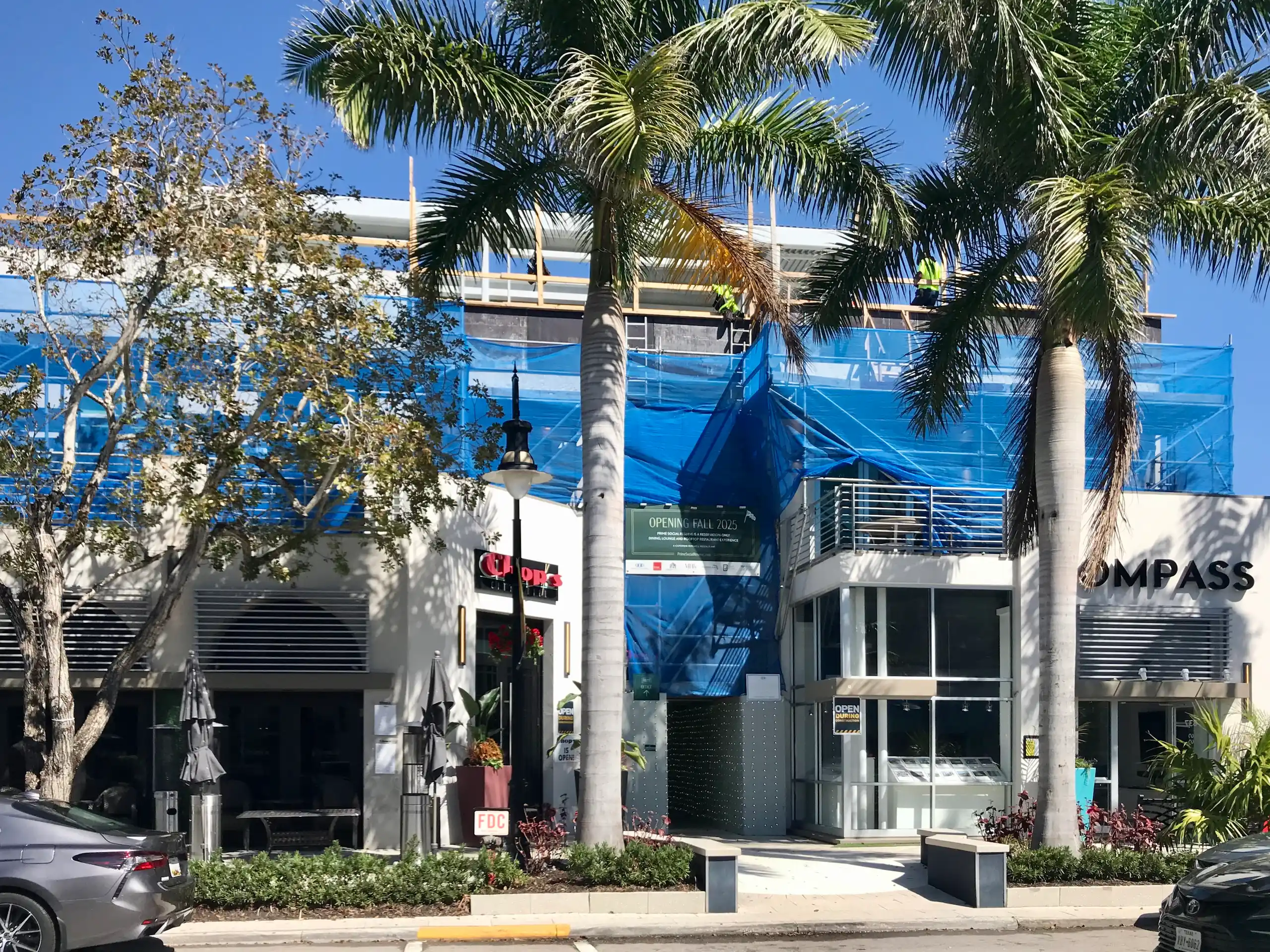 Construction on Prime Social Reserve in Naples.