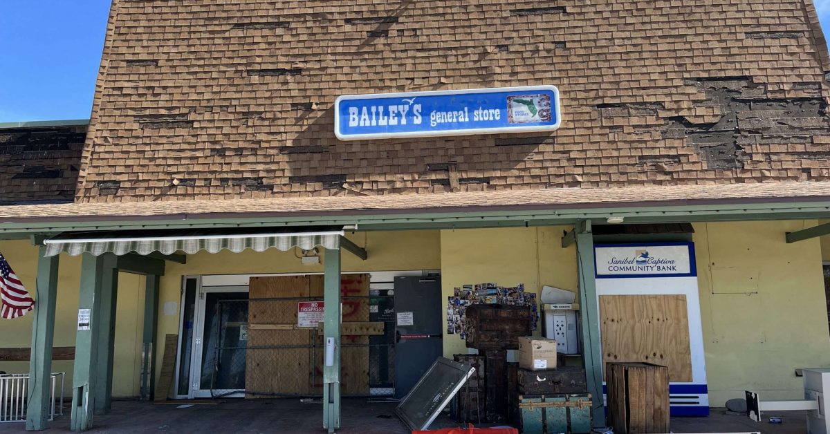 Bailey's General Store Sanibel7607