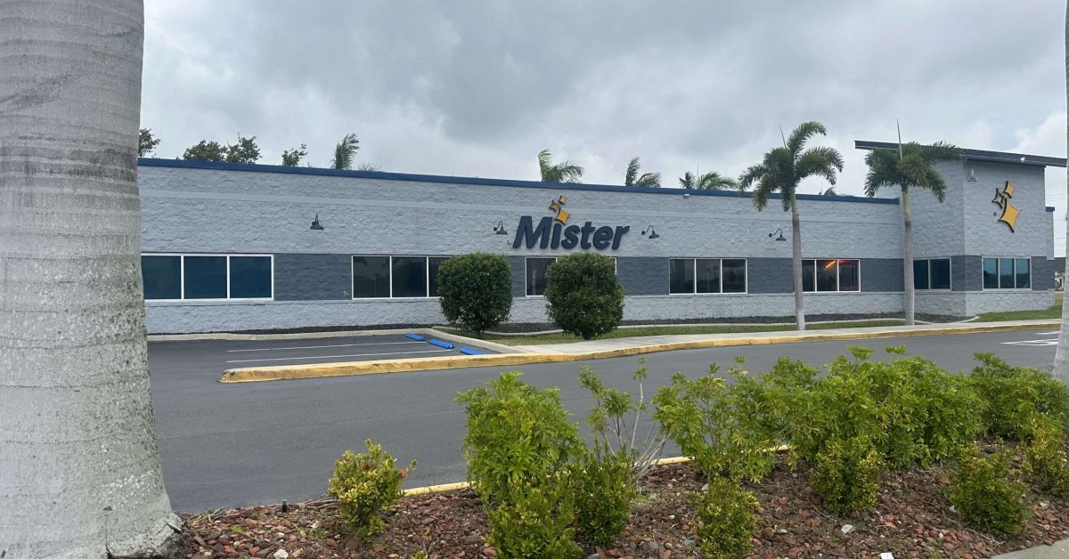 Mister car washes in Cape Coral