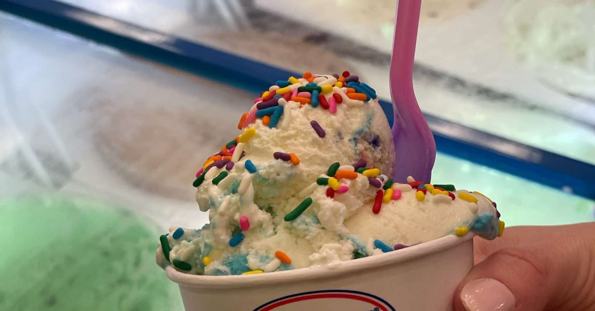 Hersheys Ice Cream and Real Fruit Smoothies at Miromar Outlets