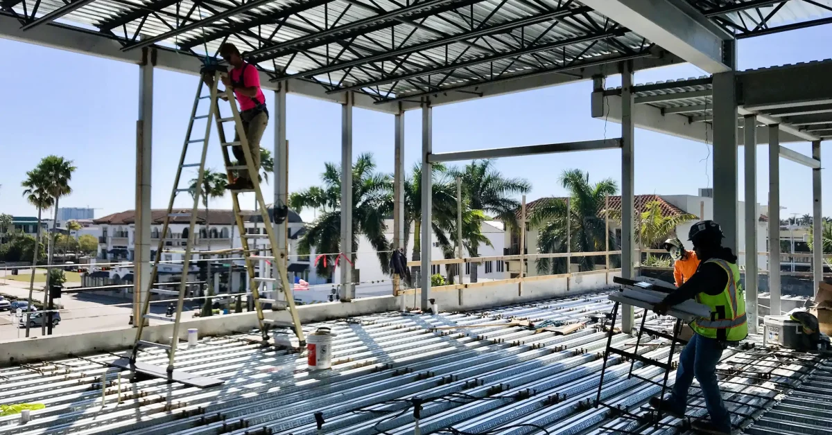 Construction on Prime Social Reserve in Naples.