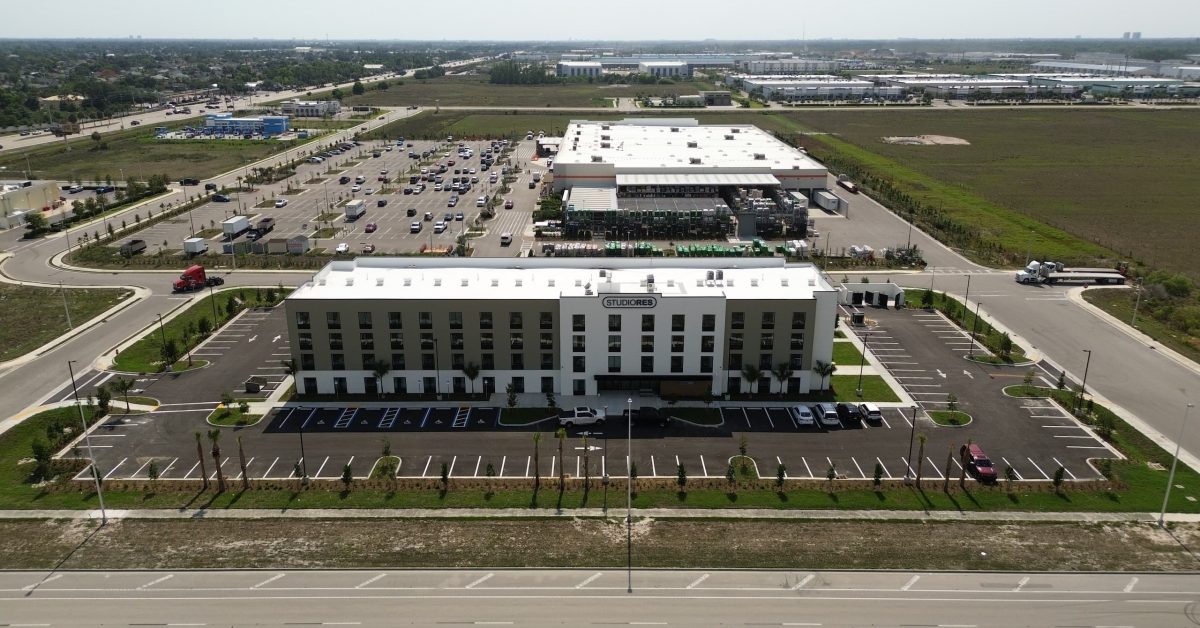 StudioRes exterior