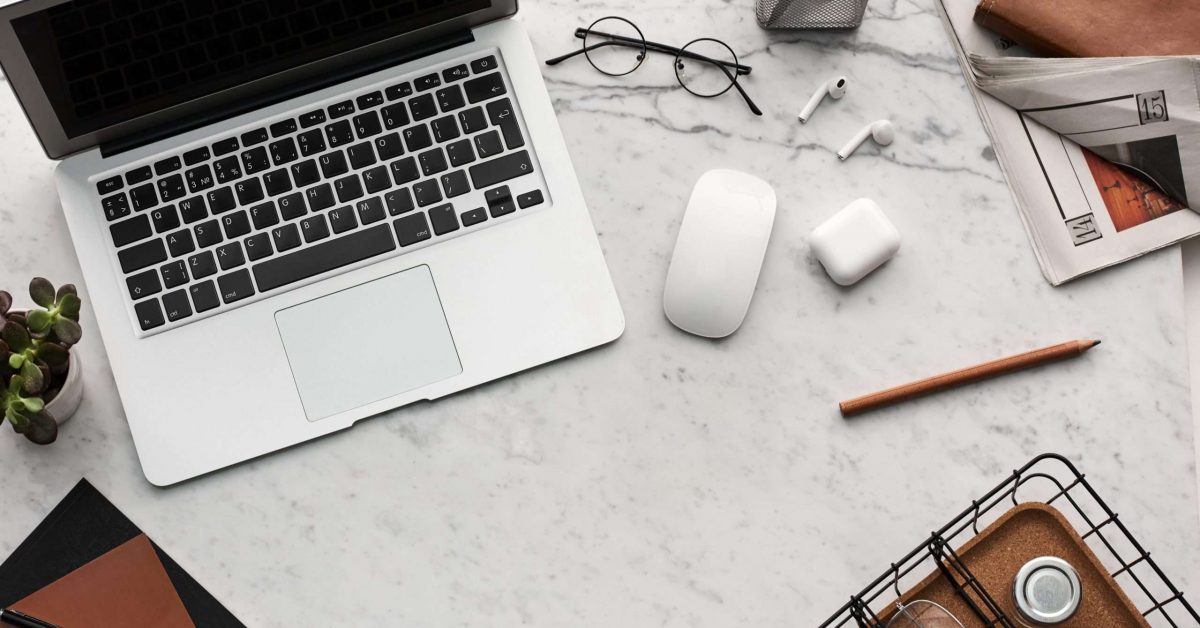flatlay-display-of-electronics-next-to-eyeglases-3184454